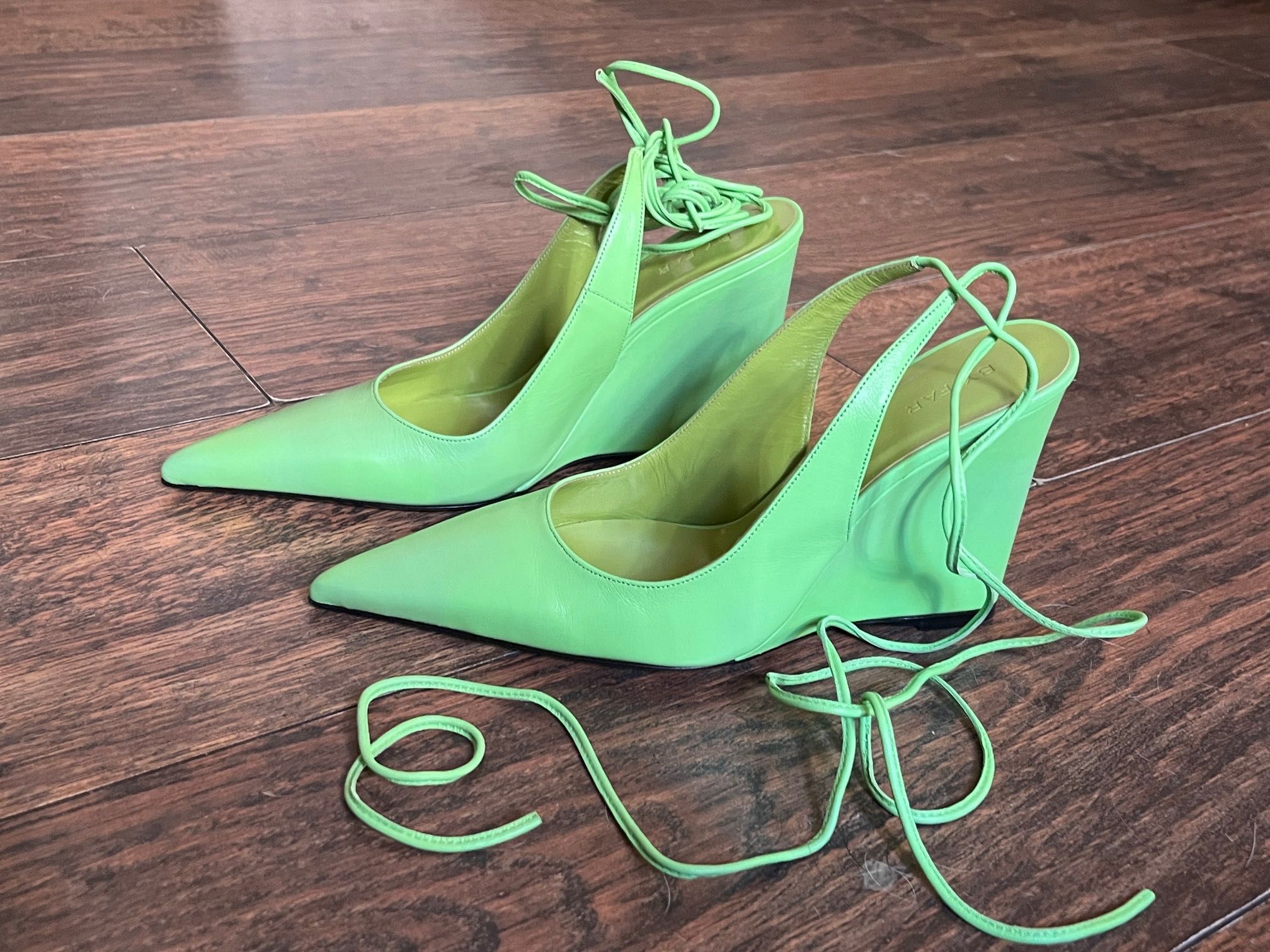 Дамски елегантни обувки BY FAR , № 37,  нови