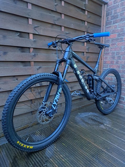 Trek Remedy 8 / 2023 / M/L