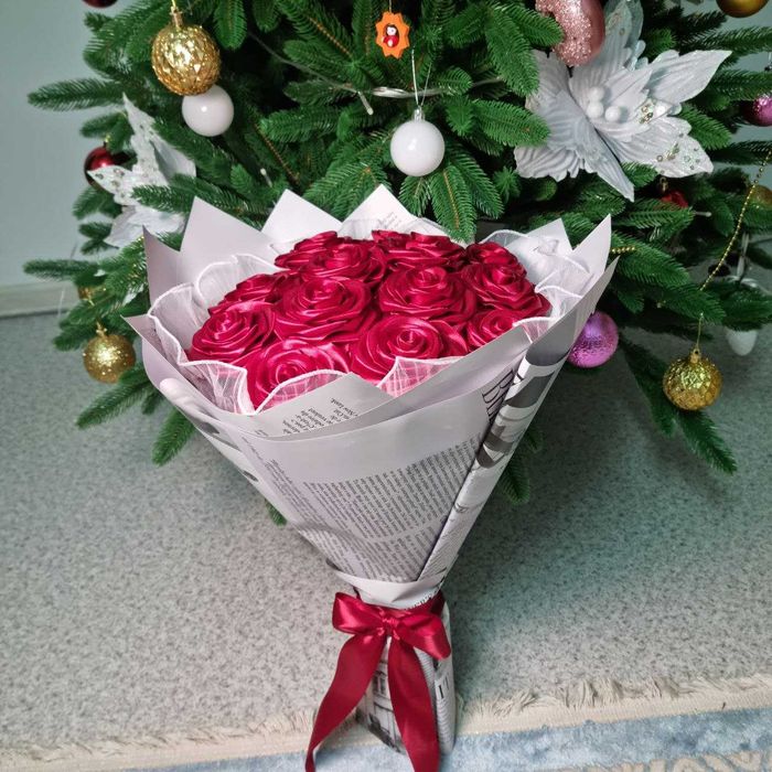 Букеты из атласных роз