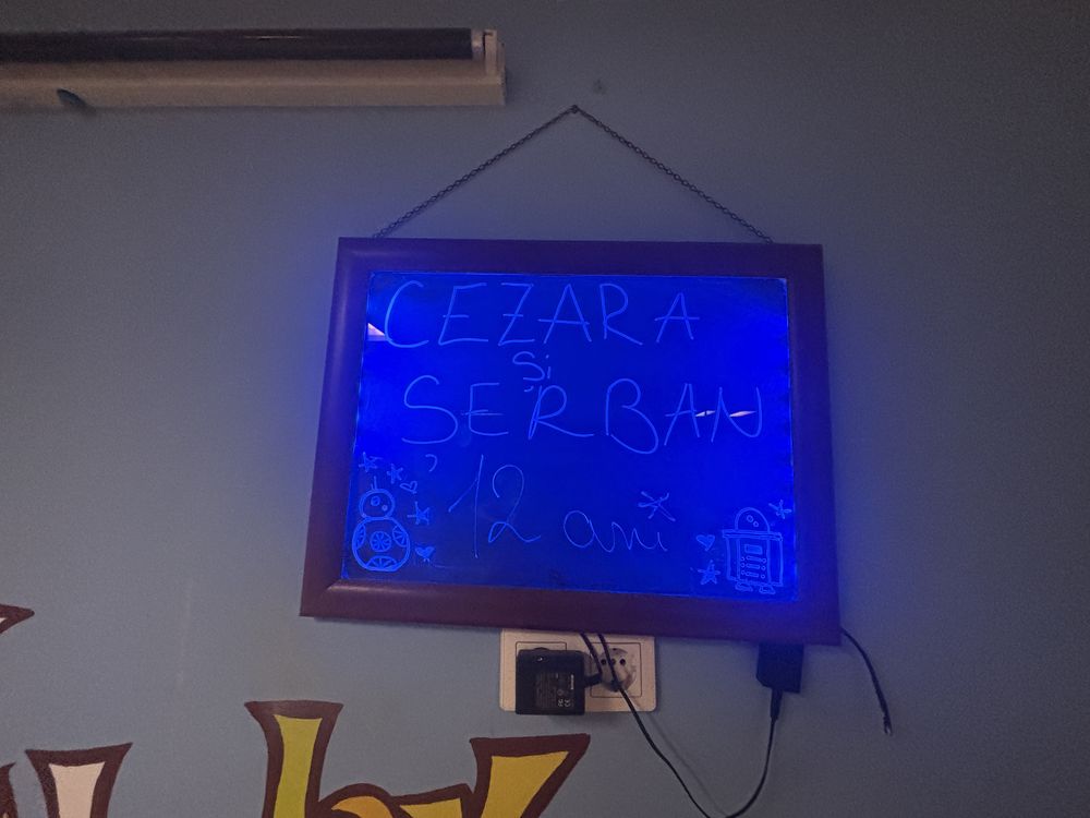 Tablă luminoasă LED