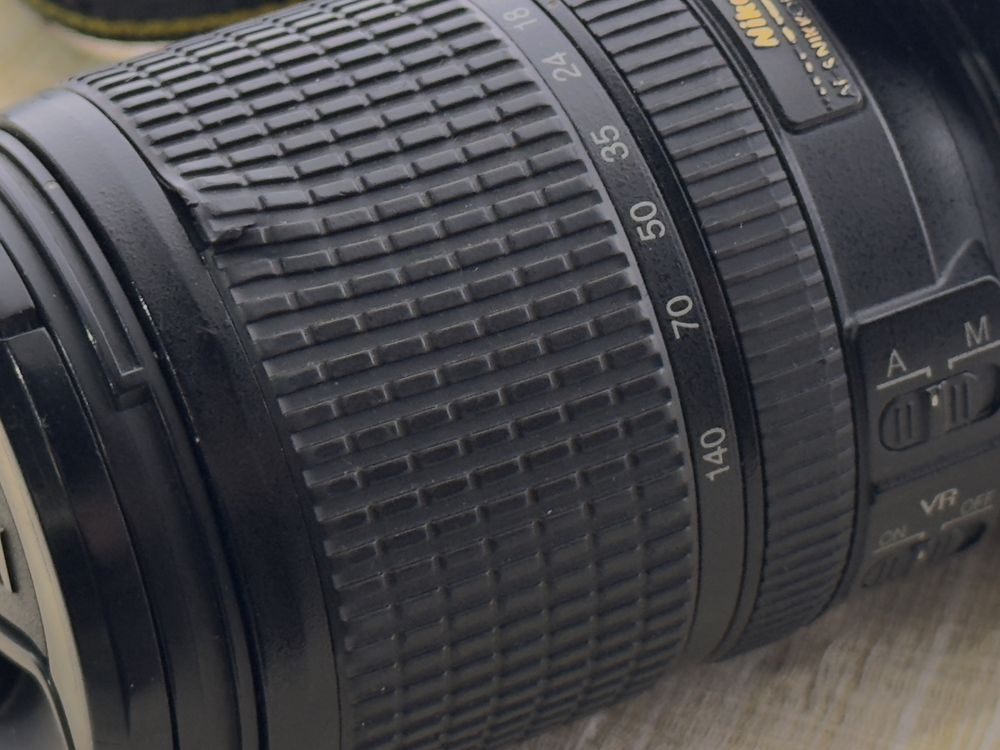Nikon D5300 объектив 18-140 mm VR Kit