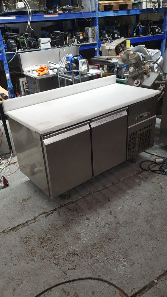 Banc frigorific congelator inox blat teflon masa inox