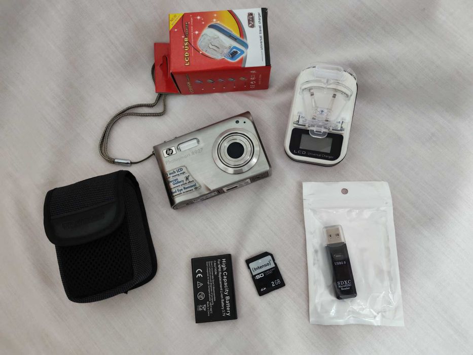 Hewlett Packard HP R927 - 8.2MPx