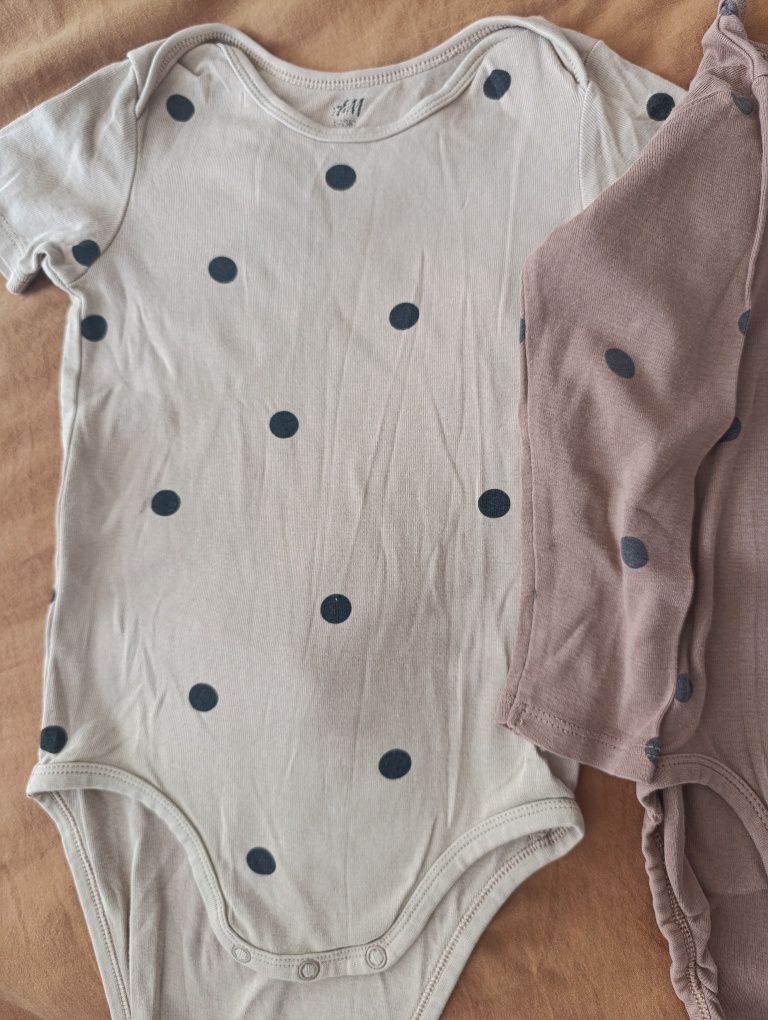 Lot 2 body-uri H&M marimea 92 si 98