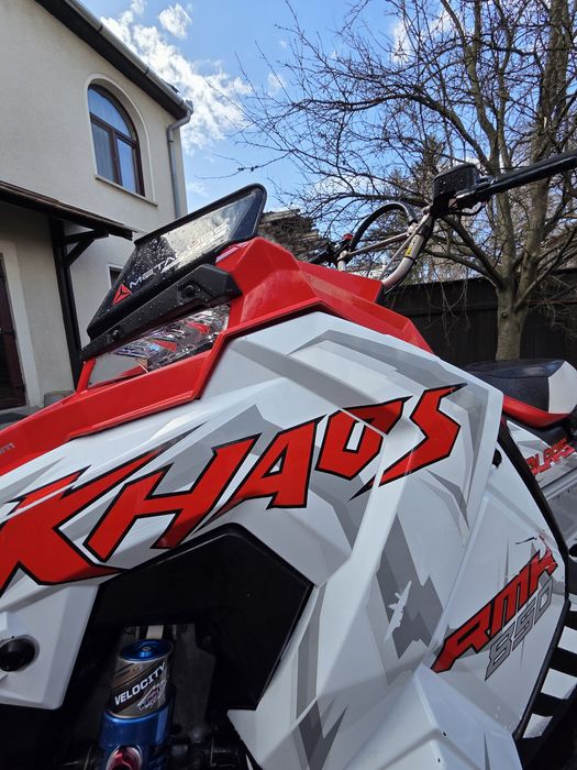 Snowmobile Polaris rmk khaos 850