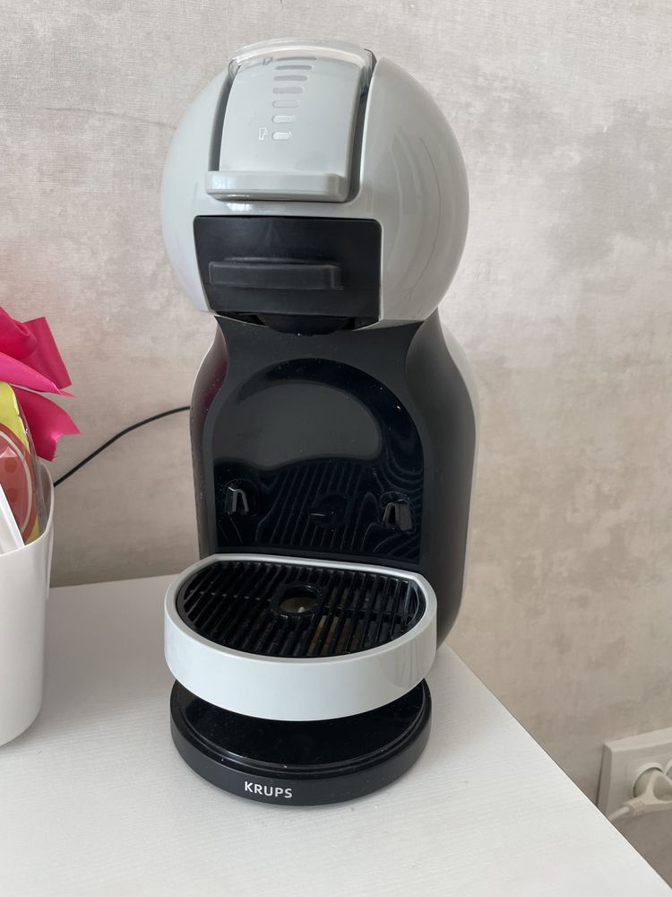 Кофемашина DolceGusto