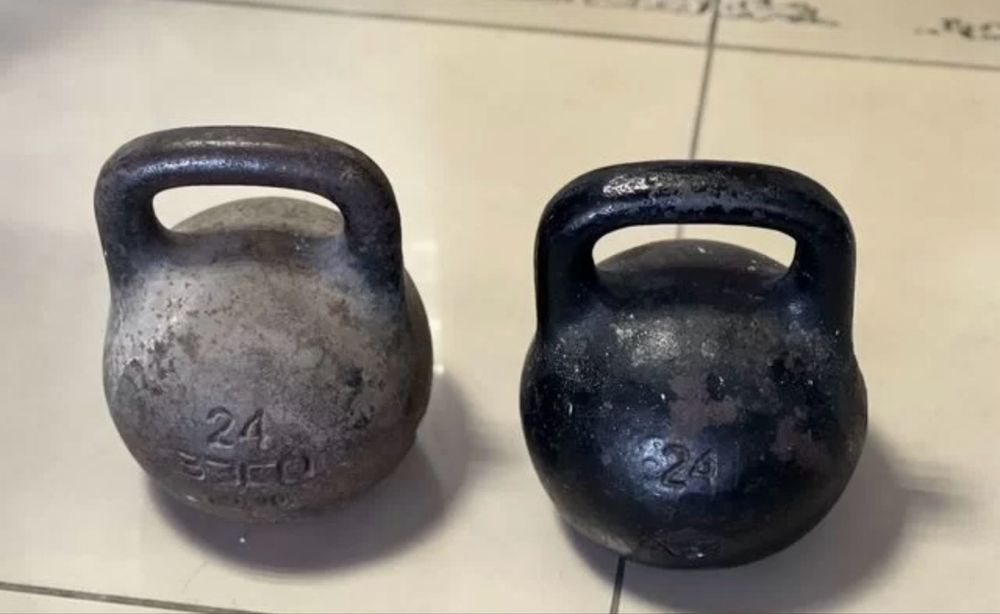 Продам 2 гири 24 килограмм