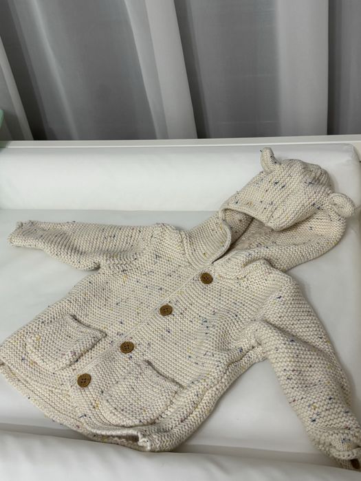 Бебешки жилетки Next, нови, без етикет