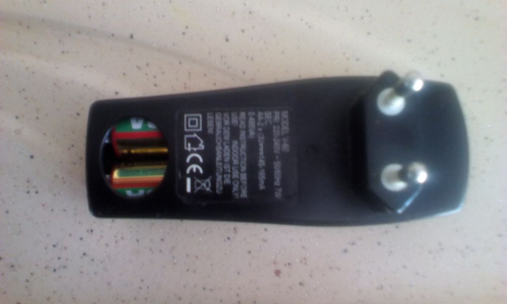 Incarcator pt. baterii reincarcabile R6-1,5 V
