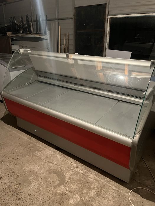 Продам витринные холодильники бу