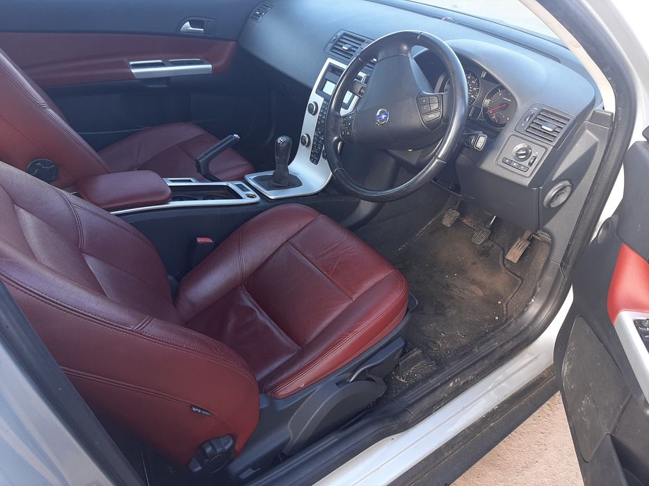 За части Volvo C30 1600 кубика дизел 2012 година