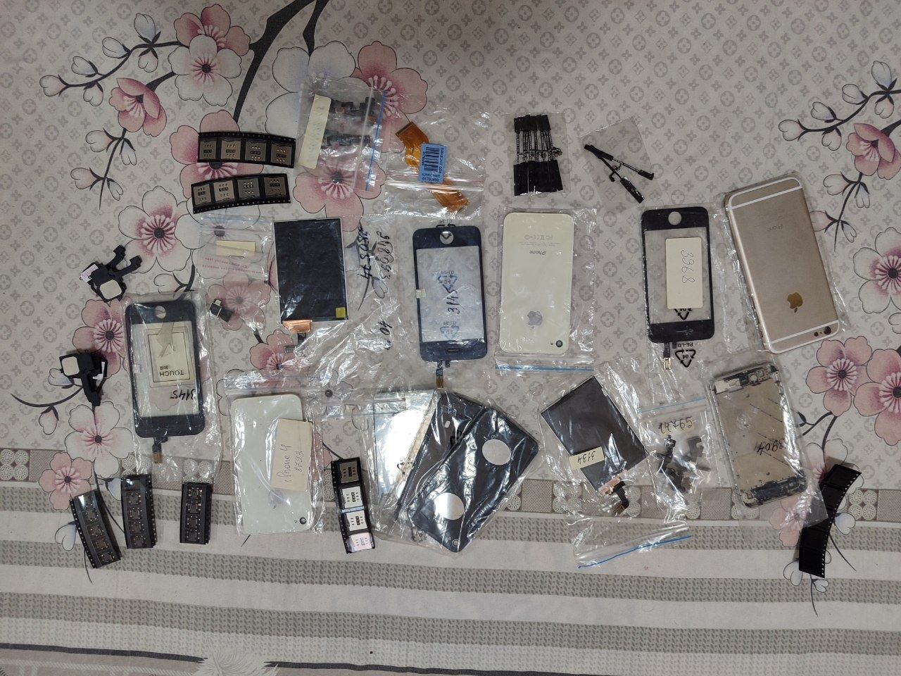iPhone 4 zapchastlari