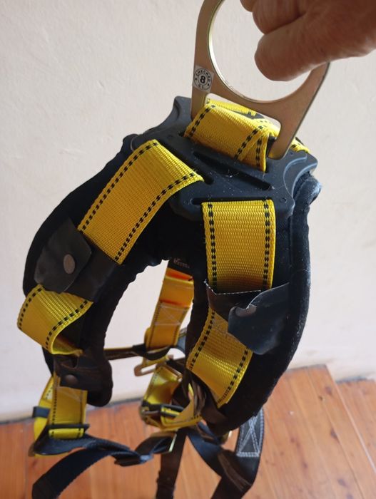 Професионален предпазен колан за работа на височина и строителство