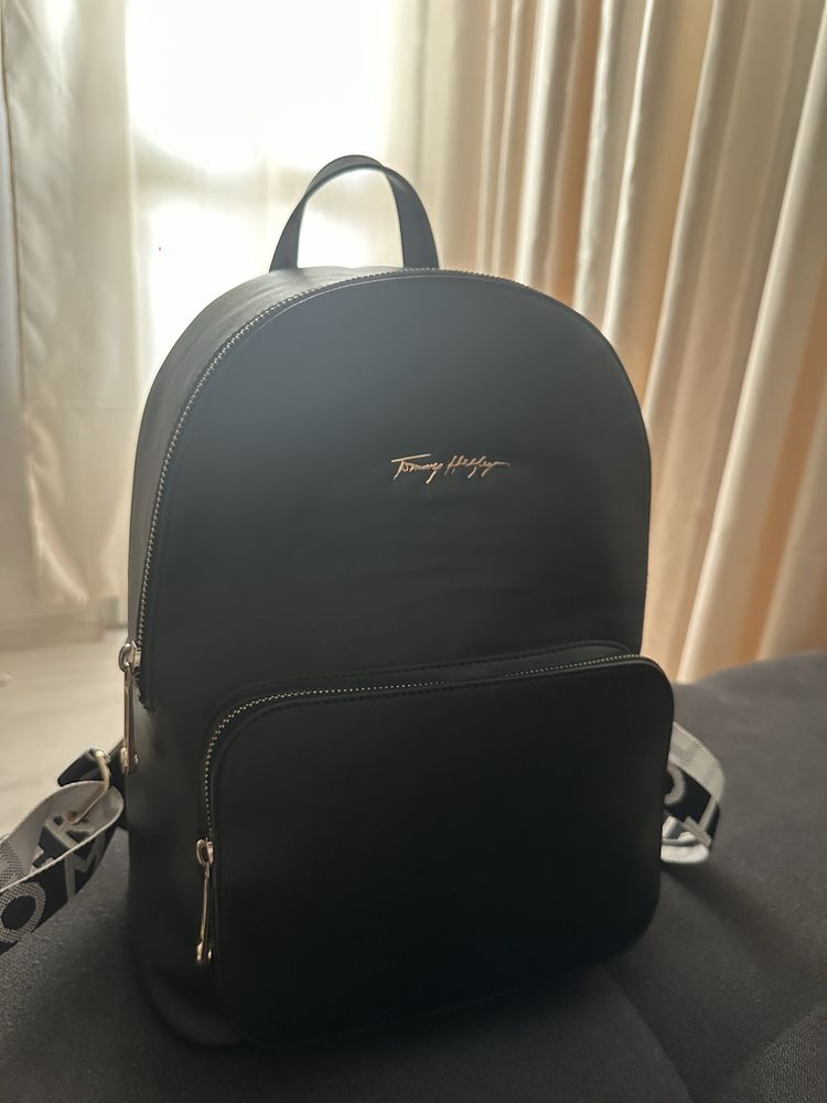 Оригинална дамска раница Tommy hilfiger