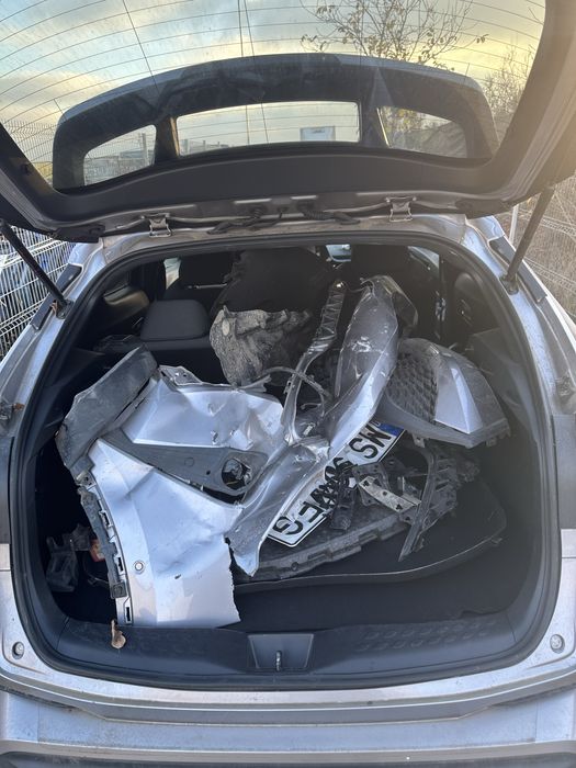 Toyota CH-R 2022 2.0 benzina + Hybrid 80.000 KM AVARIAT / AVARIATE