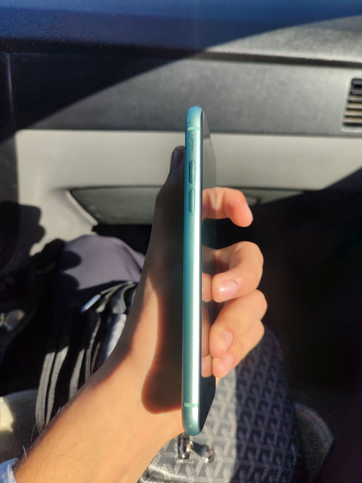 Iphone 11  64 gb