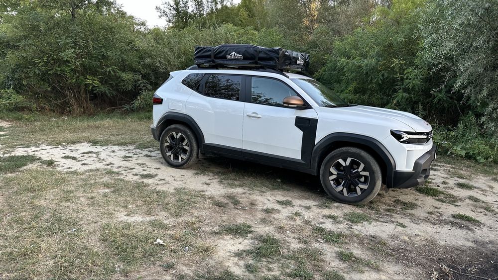 Cort auto 3 persoane