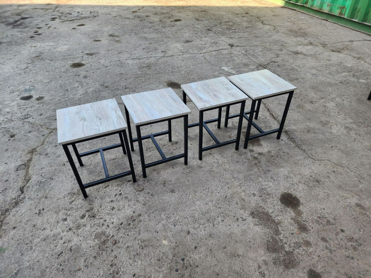 Стулья, табуреты, пуфики