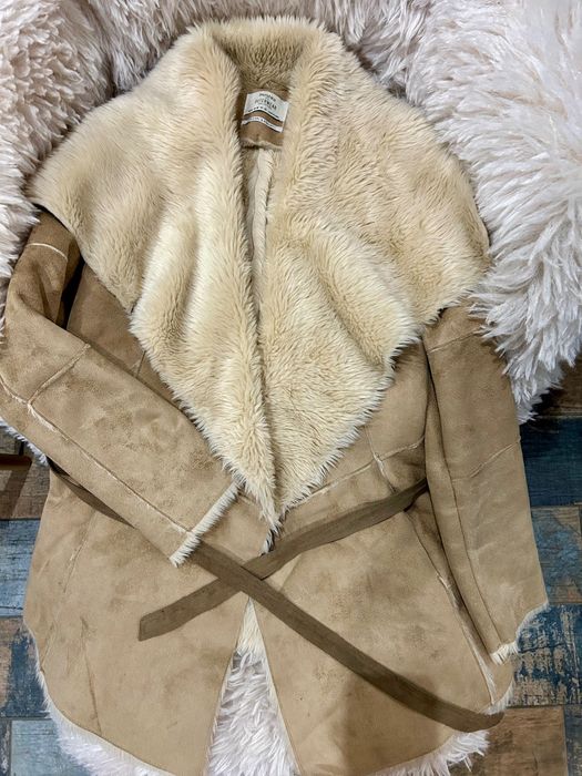 Топло и красиво палто Bershka
