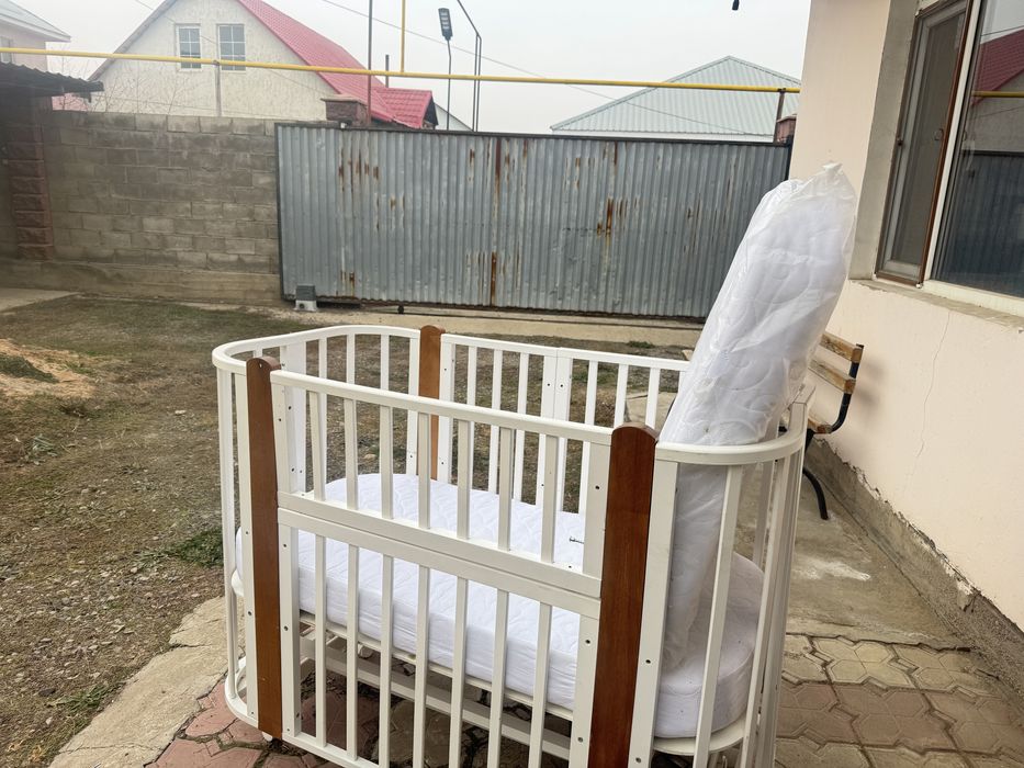 Продаю манеж, кровать трансформер