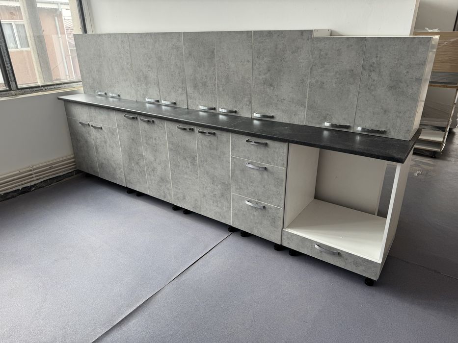 Mobila de bucatarie cu lungimea de 300 cm noua !