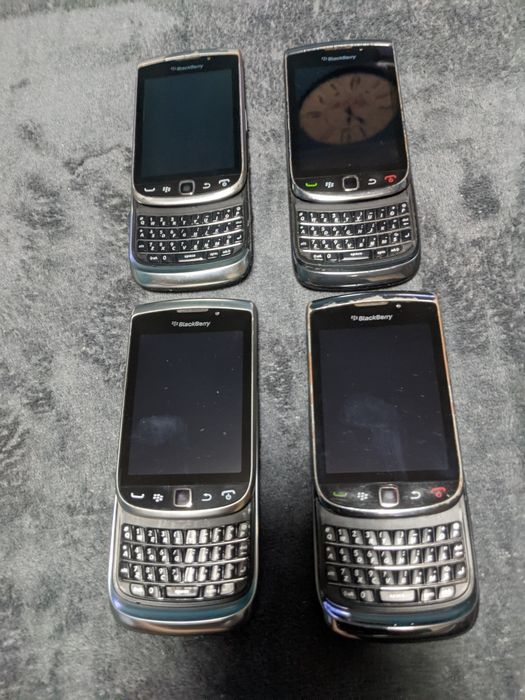 Vând 4 tel fara acumulatori