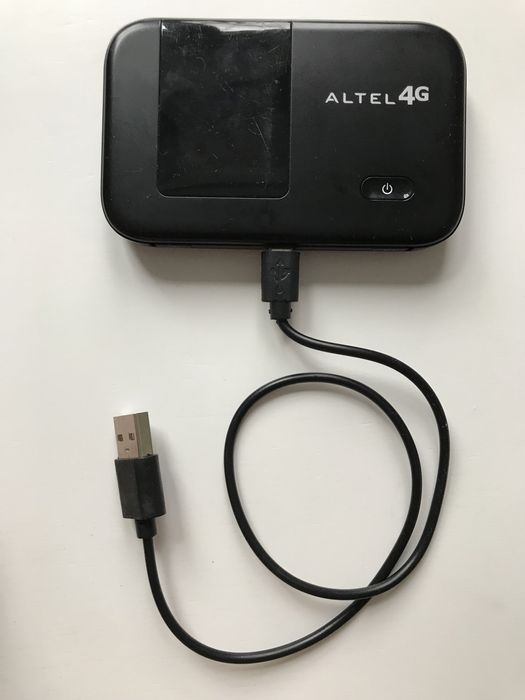 WiFi роутер HUAWEI.