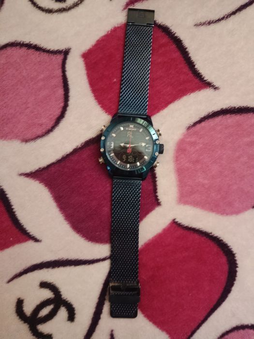 Продаются часы мужские