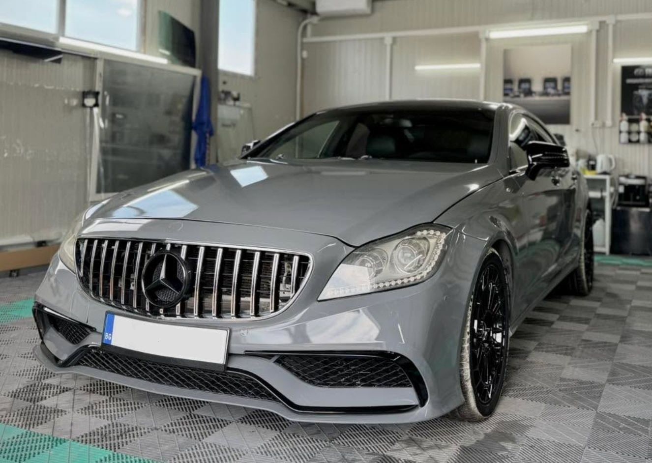 W218 пакет cls63 C218 предна броня задна накрайници дифузьор решетка