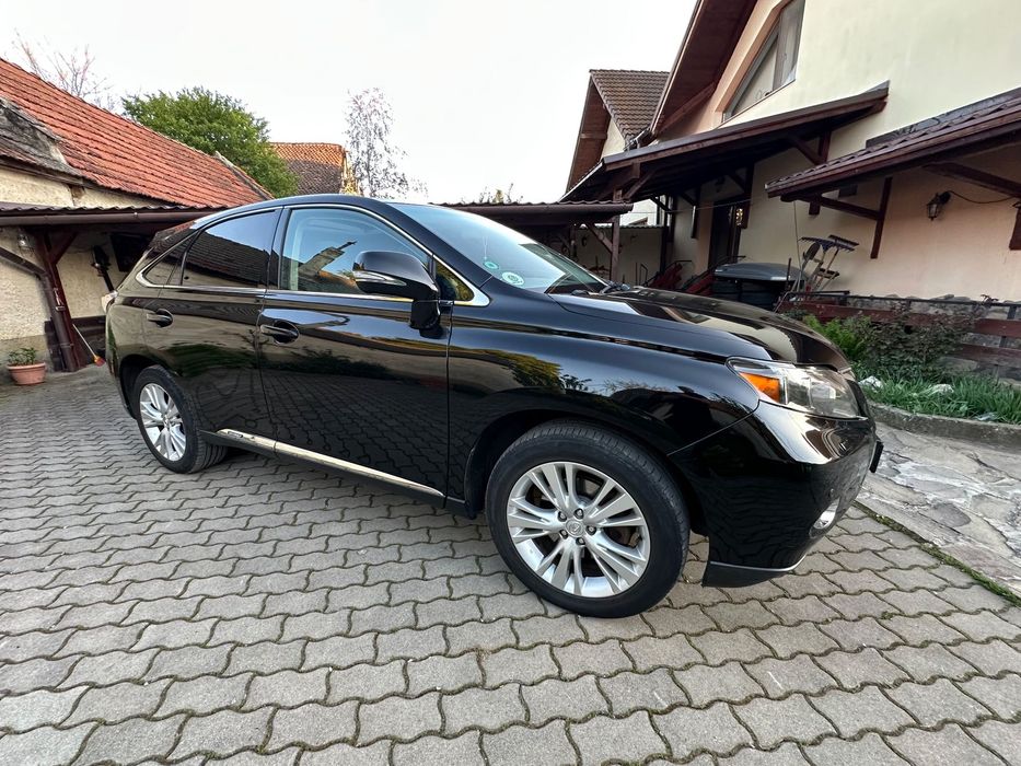 Lexus Seria RX Stare impecabilă tehnic și estetic