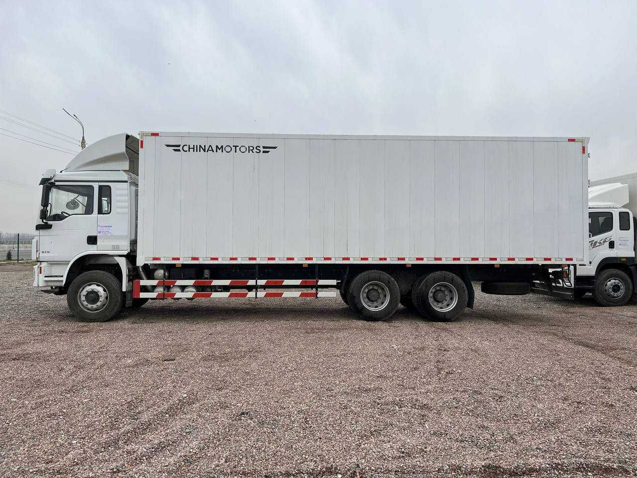 Shacman L3000 фургон 9 метрлик