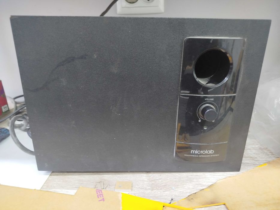 Продаю сабвуфер microlab