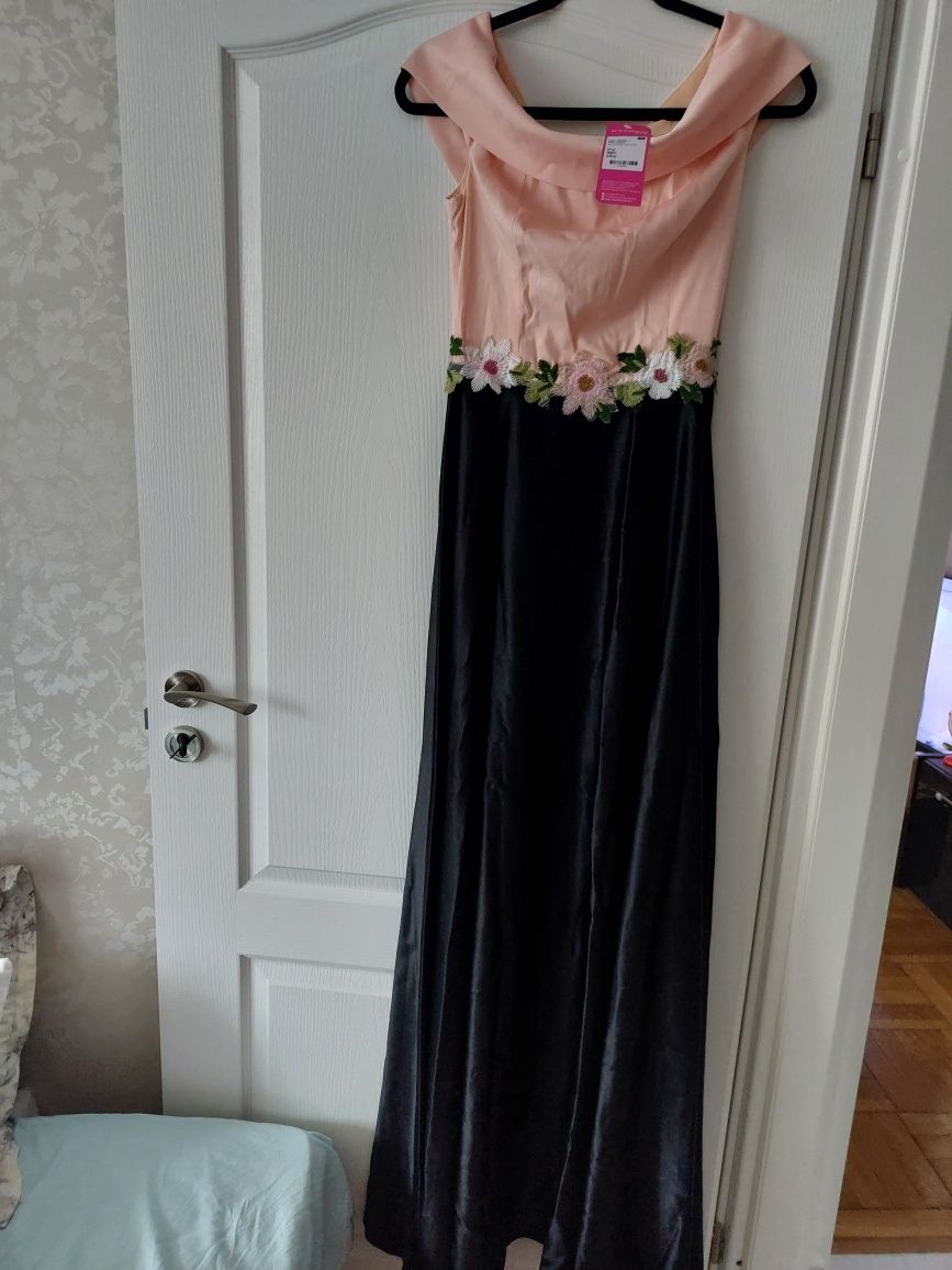 Rochie ocazie tafta negru si roz. Rochie ocazie umeri goi
