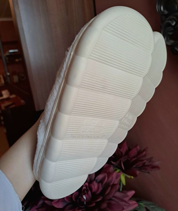 Papuci de casa hello kitty papuci noi de casa cocheti