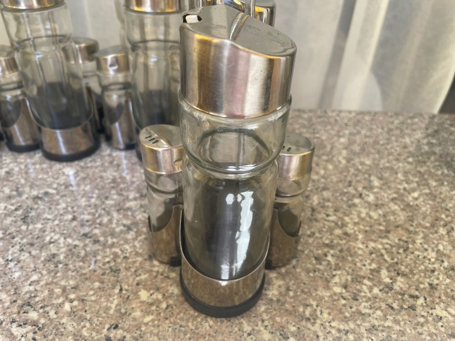 Suport di otel inoxidabil cu 4 recipienti in sticla