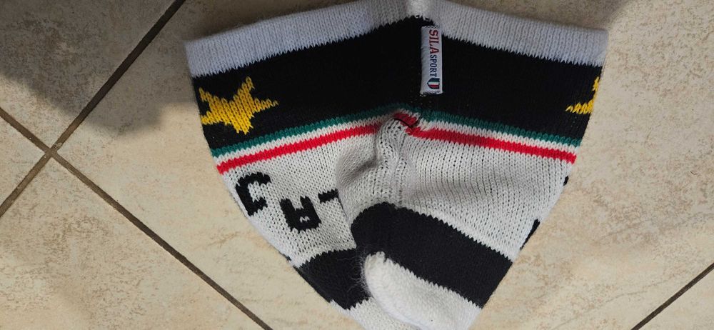 Плетена спортна шапка на Juventus