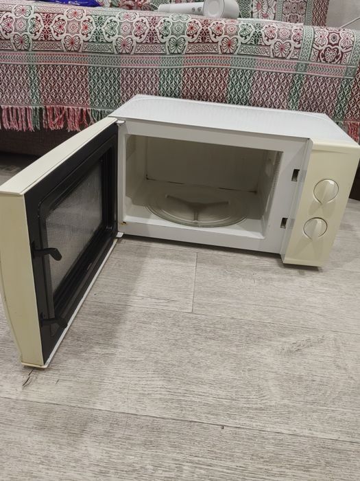 Продам микроволновую печь