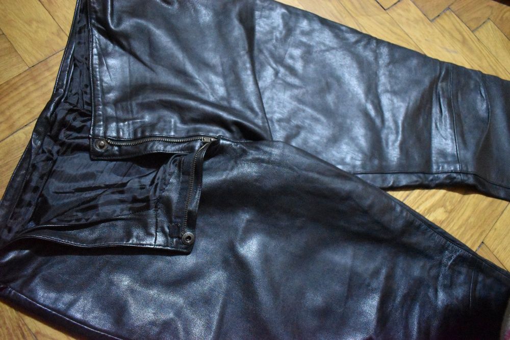 Pantaloni dama din piele