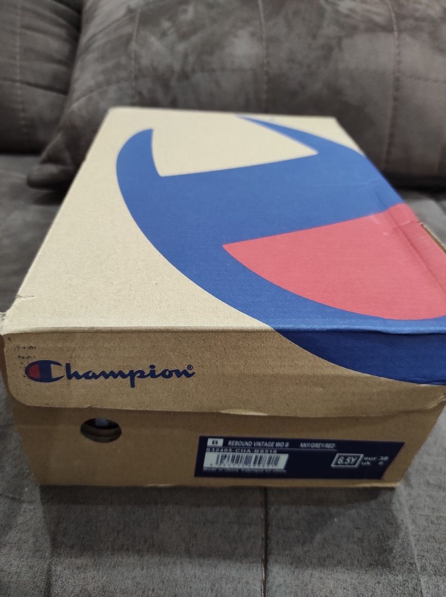 Нови кецове Champion 39