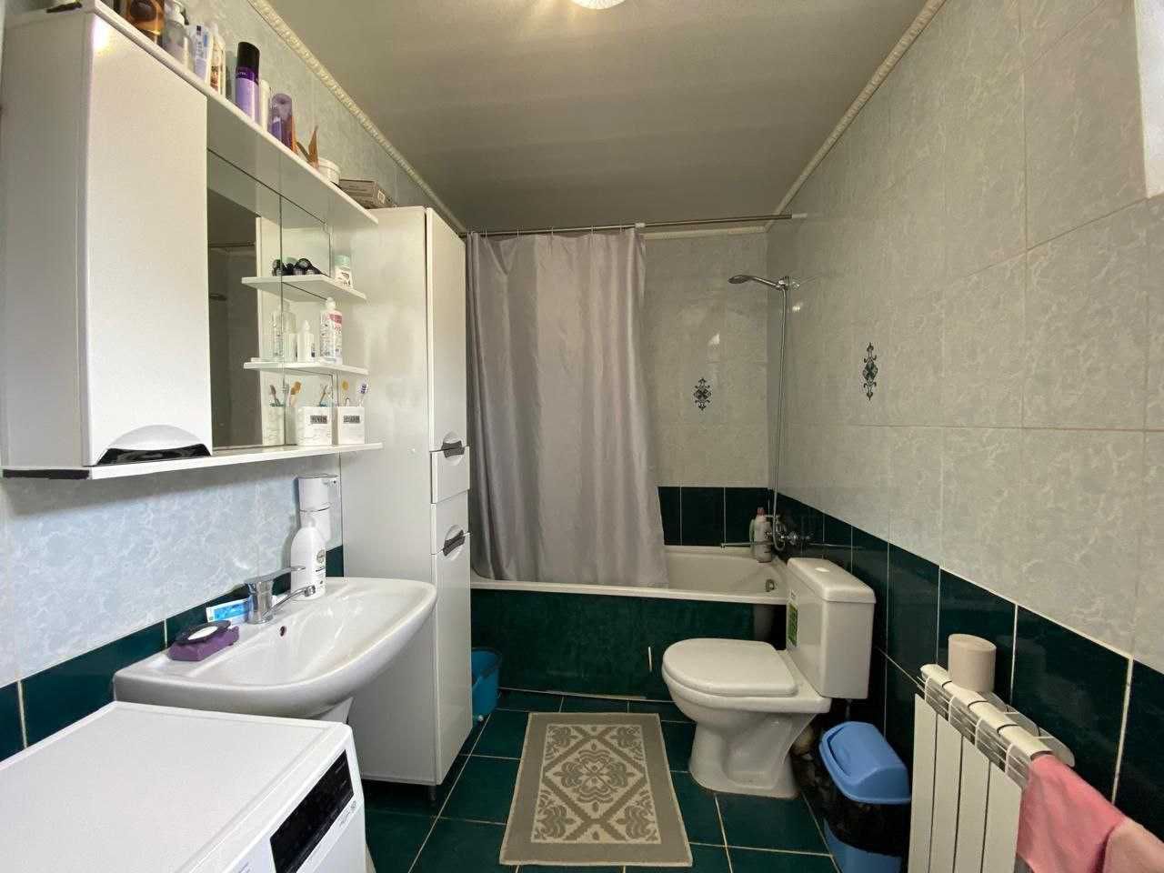 Продам 3 ком дом в районе КСК