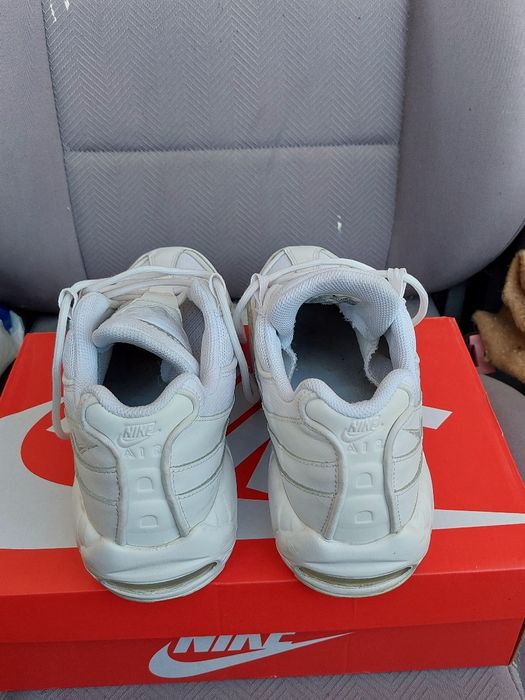 Обувки Nike Air Max 95 Essential