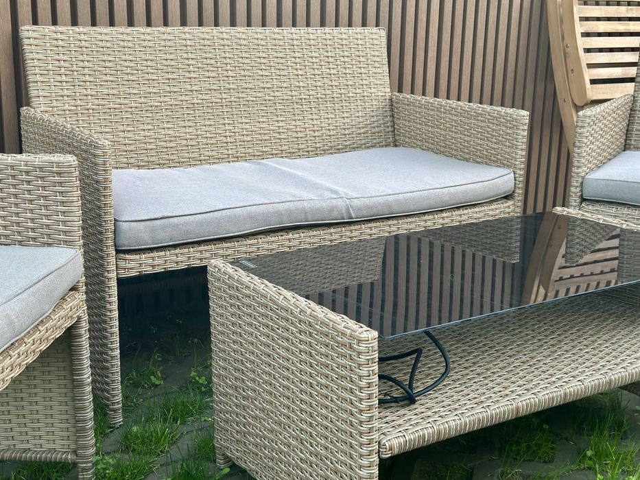 Сет градинска мебел с маса от ратан за 4 души