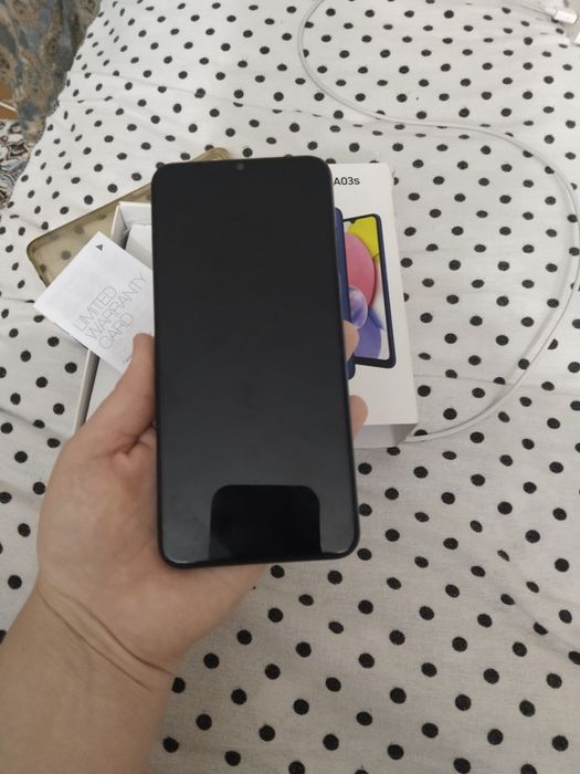 Телефон Самсунг использовала 1 год  в хорошо состоянии