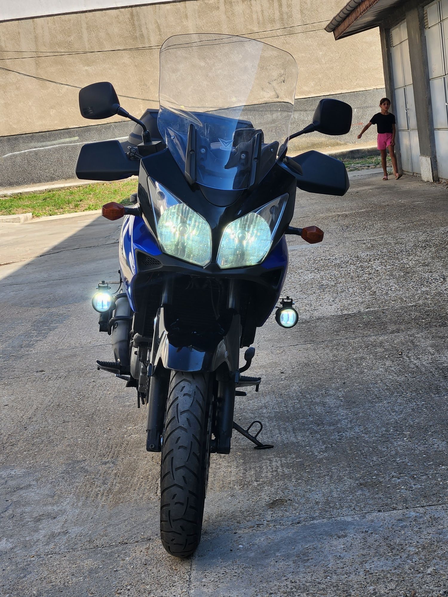 Suzuki V-strom 650