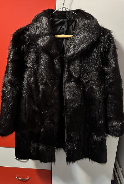 Haina din blana naturala de nutrie