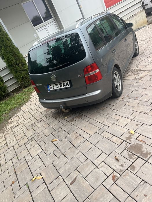 Vw Touran 5 locuri 2004