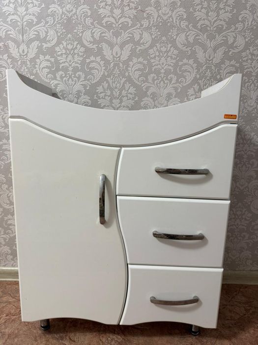 Продам шкаф дешево