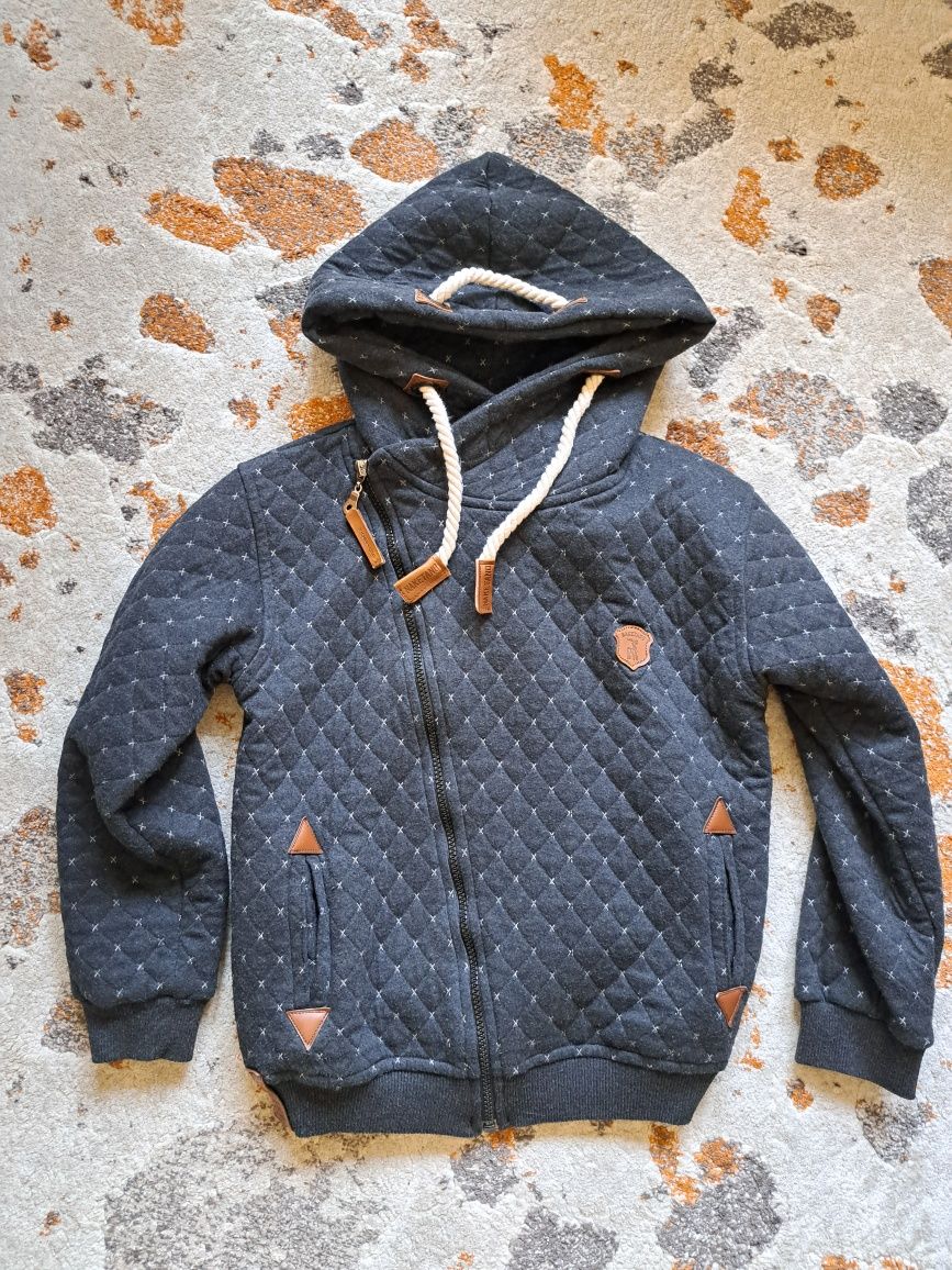 Яке Skogstad, Icepeak, Naketano, Umbro горница