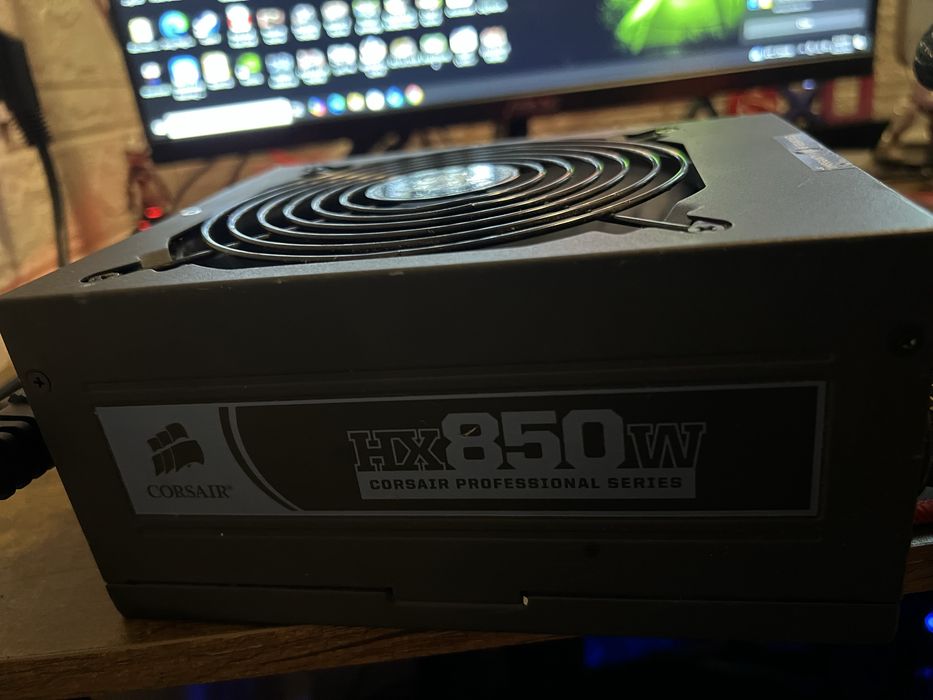 Sursa semi-modulara Corsair HX850w