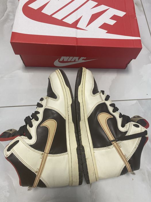 Nike Dunk High SE Baroque Brown